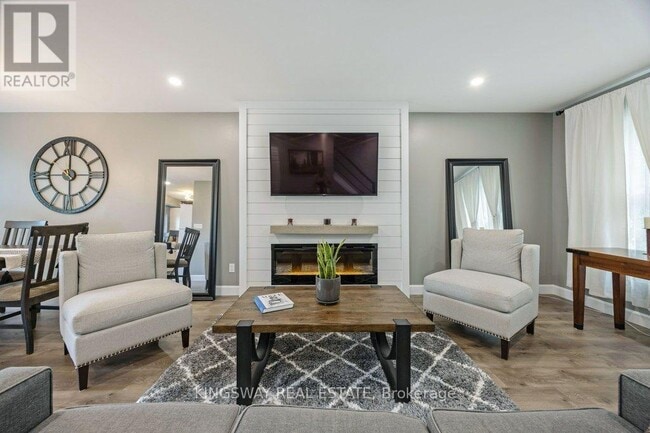 Photo - 1725 Ernest Ave