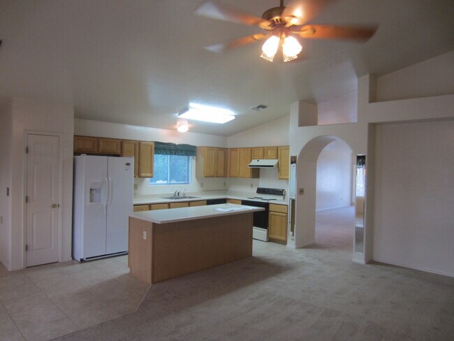 Photo - Attractive & Spacious 3 Bedroom with Den or 4th Bedroom in Rita Ranch