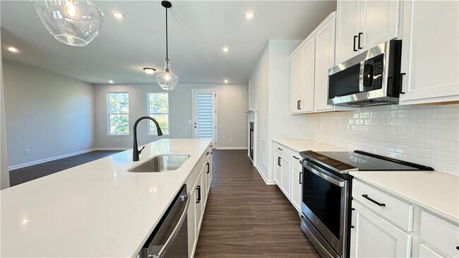 Photo - 1475 Creekside Cir NW