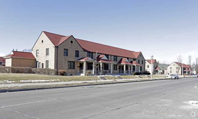 Photo - Parklawn Apartments
