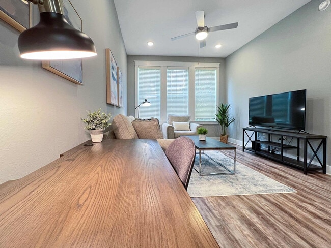 Photo - 4310 W Spruce St Unidad SI FL1-ID1504548P