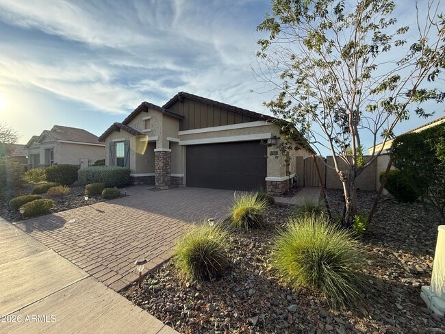 Photo - 9458 Thatcher Ave