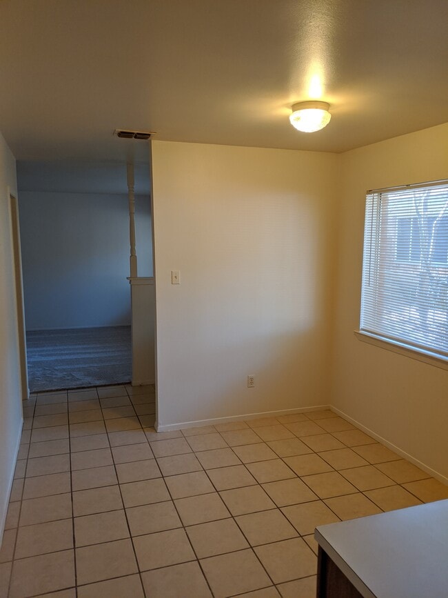 Photo - 1712 Lawyer St Unit 1712A Lawyer