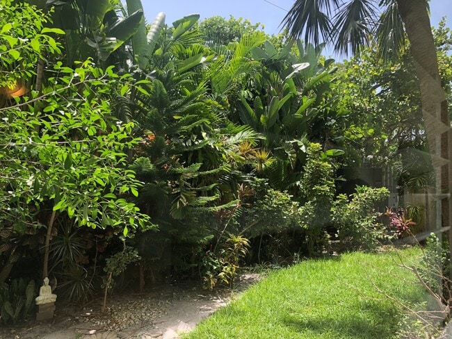 Photo - 2424 SE 17th St