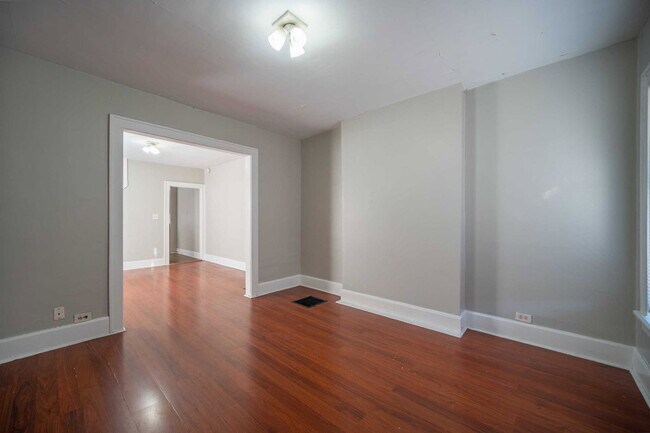Photo - 1449 N 6th St