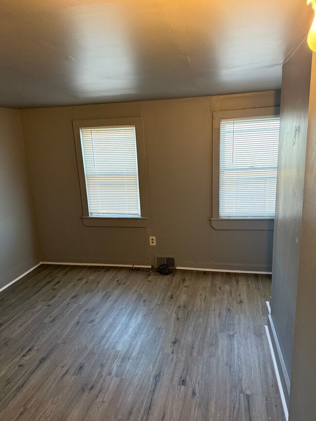 Photo - Two bedroom House available now!!! 109 1/2 S. Jackson St Section 8 accepted!