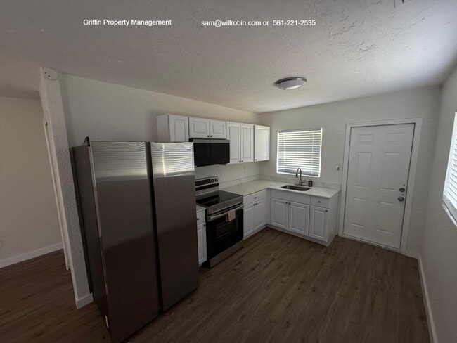 Photo - 64 W Myrtle St