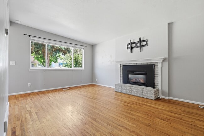 Photo - 2125 Polk Ave