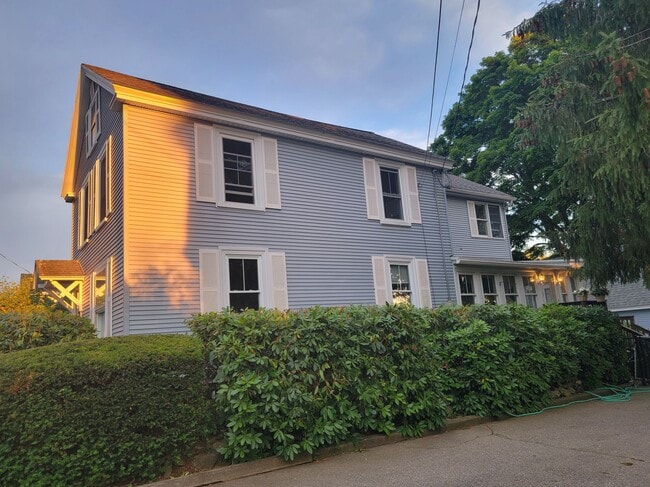 Photo - 17 Highland St