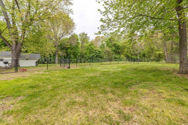 Photo - 257 Scantic Rd