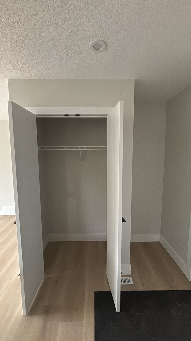 Photo - 15217-15109 109 Ave NW Unit 3