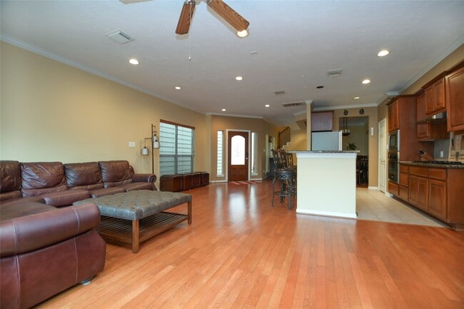 Photo - 1375 Ella Pl