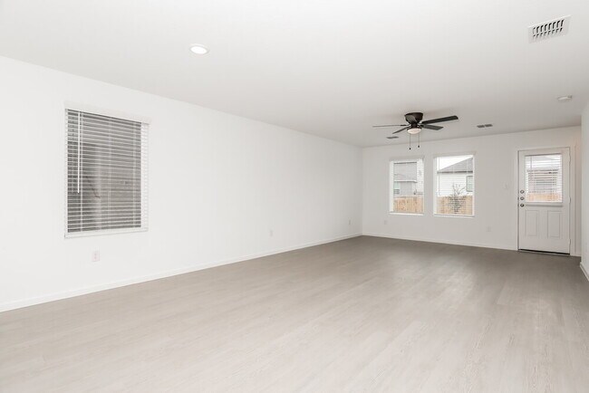 Photo - 261 Amy Frances Dr