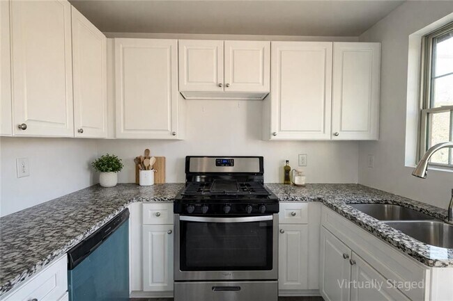 Photo - 1488 E Forrest Ave