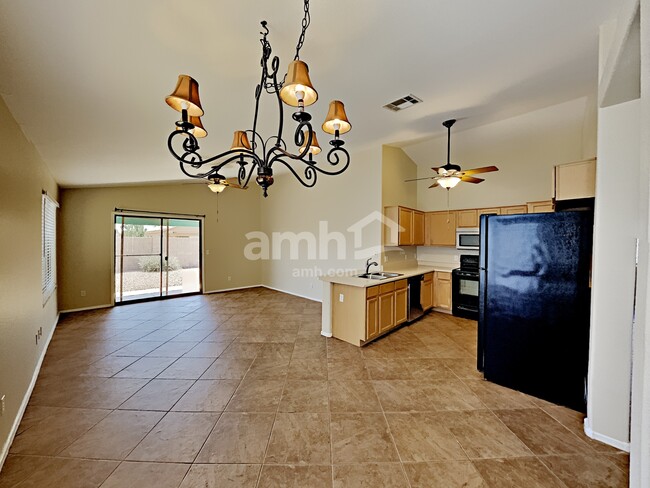 Photo - 15943 W Smokey Dr