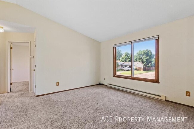 Photo - 3171 Obrien St