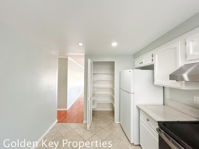 Photo - Welcome to this charming 2-bedroom, 2-bathroom downstairs end unit in Alta Mira in Carlsbad!!