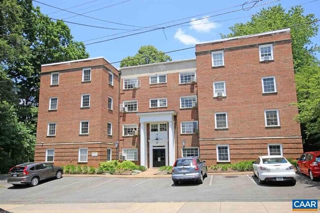 Photo - 32 University Cir Unit 3