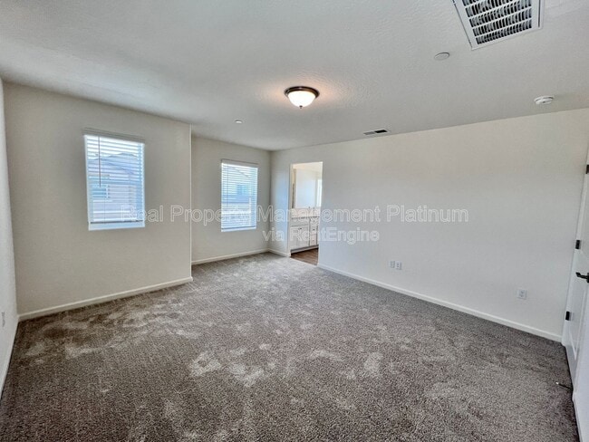 Photo - 6596 E Cresthaven Dr