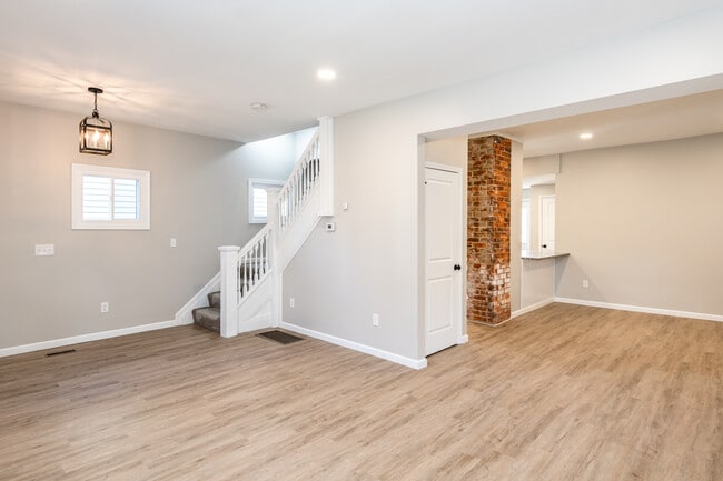 Photo - 16 Kratochwill St