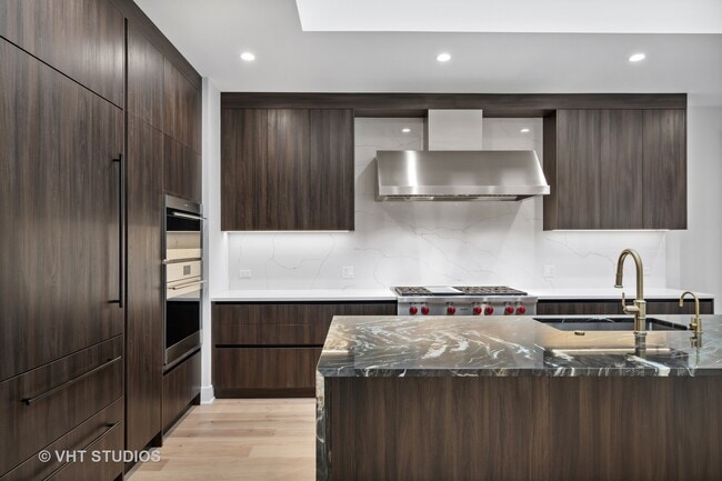 Photo - 232 S Green St Unit 4S