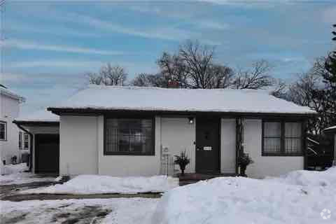 Building Photo - 1611 Mary St Rental