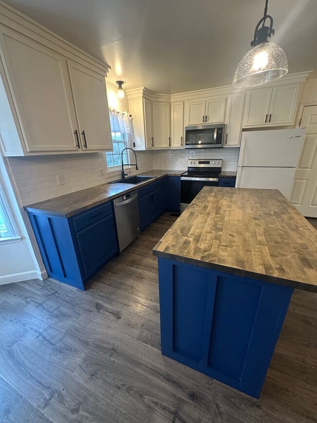 Photo - Don't miss this beautiful 3-bedroom, 2.5-bath home with a bonus room in the highly sought-after J...
