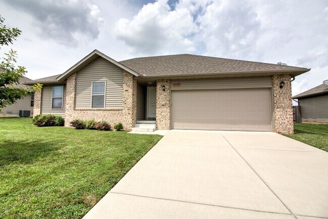 Photo - 5565 W Longleaf Dr House