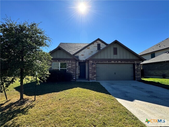 Building Photo - 8219 Quiet Hollow Dr Rental