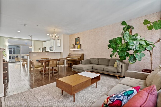 Photo - 4647 S Lake Park Ave