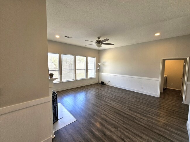 Photo - 19734 Glenfinch Ln