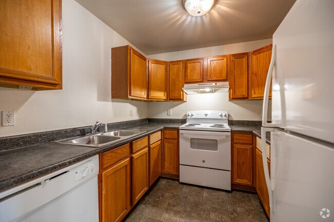 2BR, 2BA - 1,209SF - Kitchen