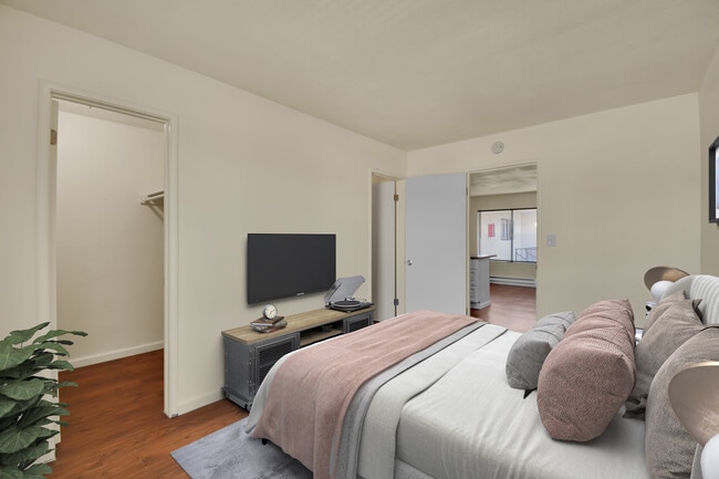 Casa Milano Apartments