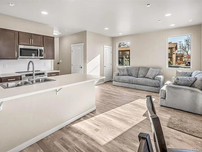 Photo - 1290 N 13th St