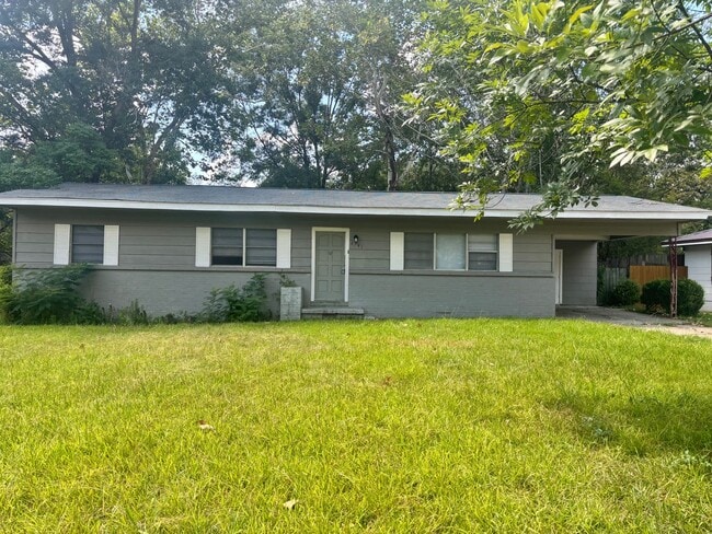 Building Photo - 2741 Revere St