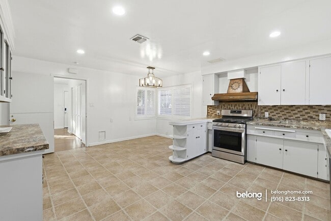 Photo - 9623 Adams St