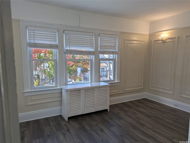 Photo - 59-33-59159 159th St Unit 2nd FL