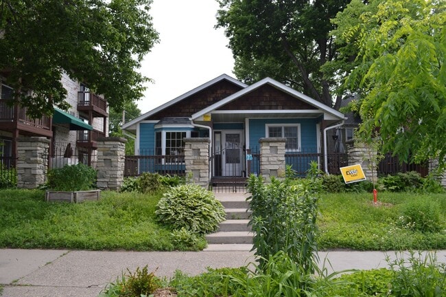 Elliot Park Minneapolis, Stand Alone House... - Elliot Park Minneapolis, Stand Alone House...