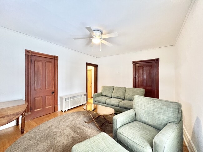 Photo - 420 N Jackson St Apartment Unit 6