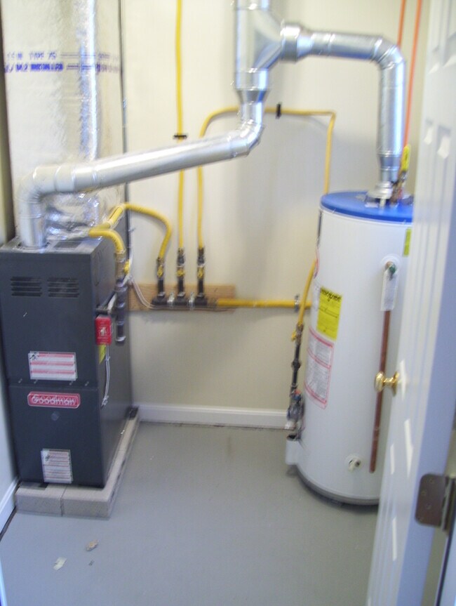 Photo - 293 Front St Unit Front Left