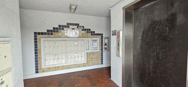 Photo - 2050 N Congress Ave