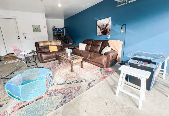 120 Fitzgerald Dr Unit SI FL3-ID1039081P