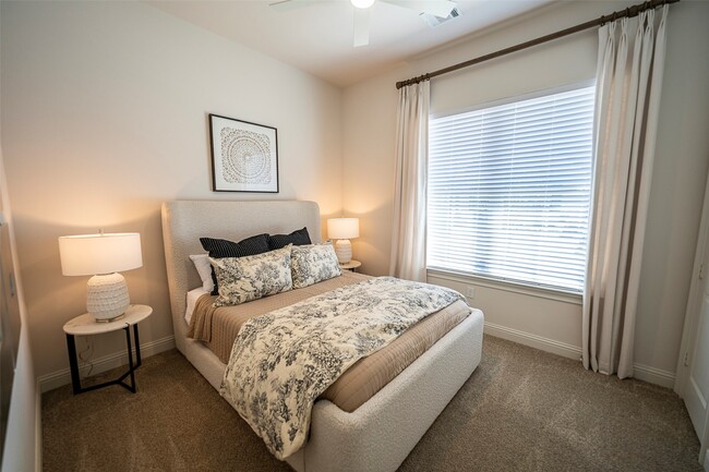 Building Photo - 18107 Sweetwater Mdw Ln