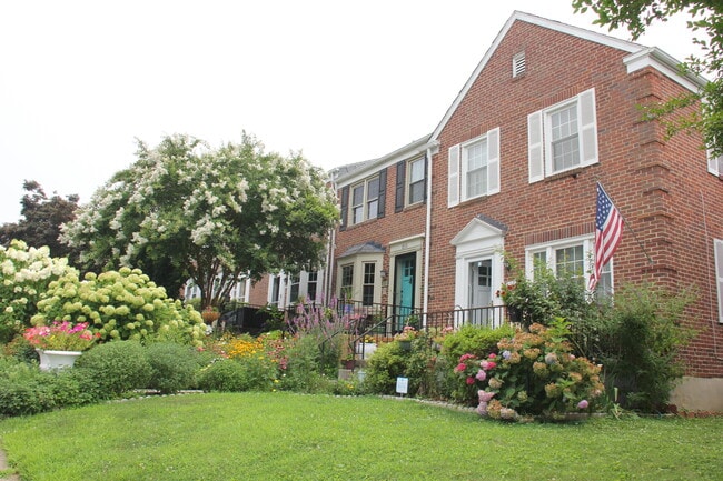 Building Photo - 209 Brandon Rd