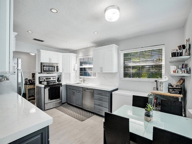 Photo - 217 SE 5th St