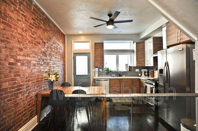 Photo - 4016 Willow St