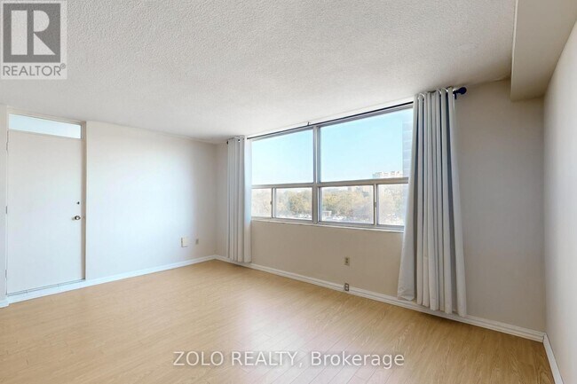 Photo - 10 Tobermory Dr Unit 501