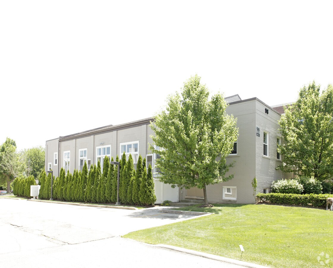 Primary Photo - River Lofts