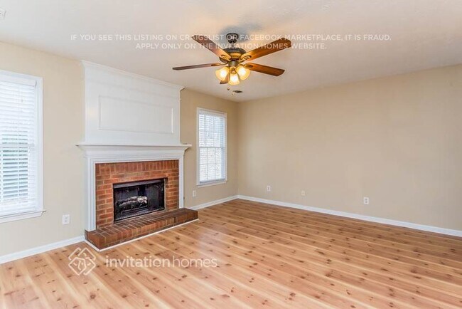 Photo - 1040 Deer Hollow Dr