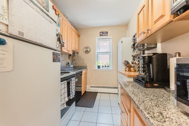 Photo - BROOKLINE 1 BED AVAILABLE FOR AN AUGUST 1ST MOVE-IN